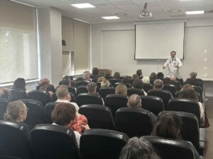 Un momento de la intervención del Dr. Porta en la jornada.