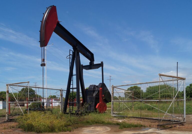 Balancín petrolero III en Venezuela. Foto: ©HumbRios/ WikiMedia Commons.