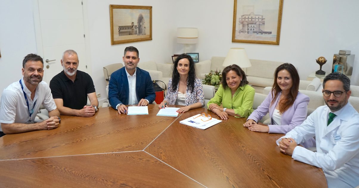 El Hospital Ruber Internacional y la Asociación de Futbolistas Españoles (AFE) firman un acuerdo para acercar la medicina reproductiva a los futbolistas y sus familias.