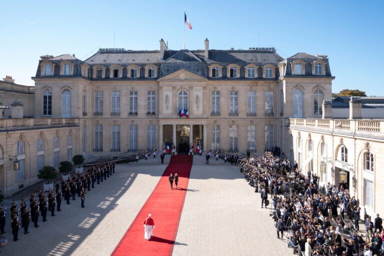 Imagen distribuida por el Gobierno de Francia, en la visita apostólica del Papa León XIV. Foto: ©Elysée.