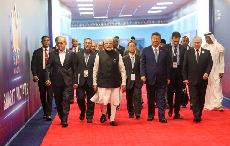 Momento de la cumbre BRICS con los líderes asistentes. Foto: ©Ministerio de Asuntos Exteriores de India/ Flickr.