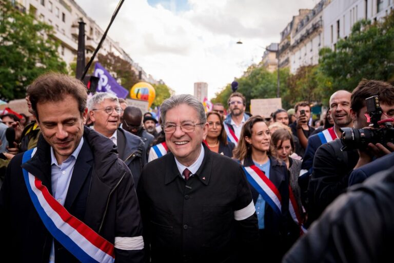 El candidato presidencial francés Jean-Luc Mélenchon, en las protestas estudiantiles de París. Foto: ©Jean-Luc Mélenchon/ Facebook.