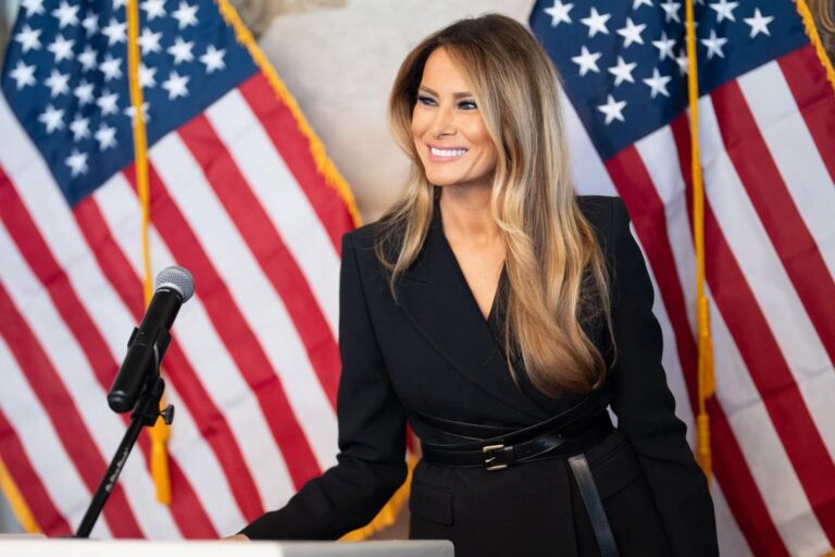 Melania Trump en una foto distribuida en sus redes sociales oficiales. Foto: ©Melania Trump/ Facebook.