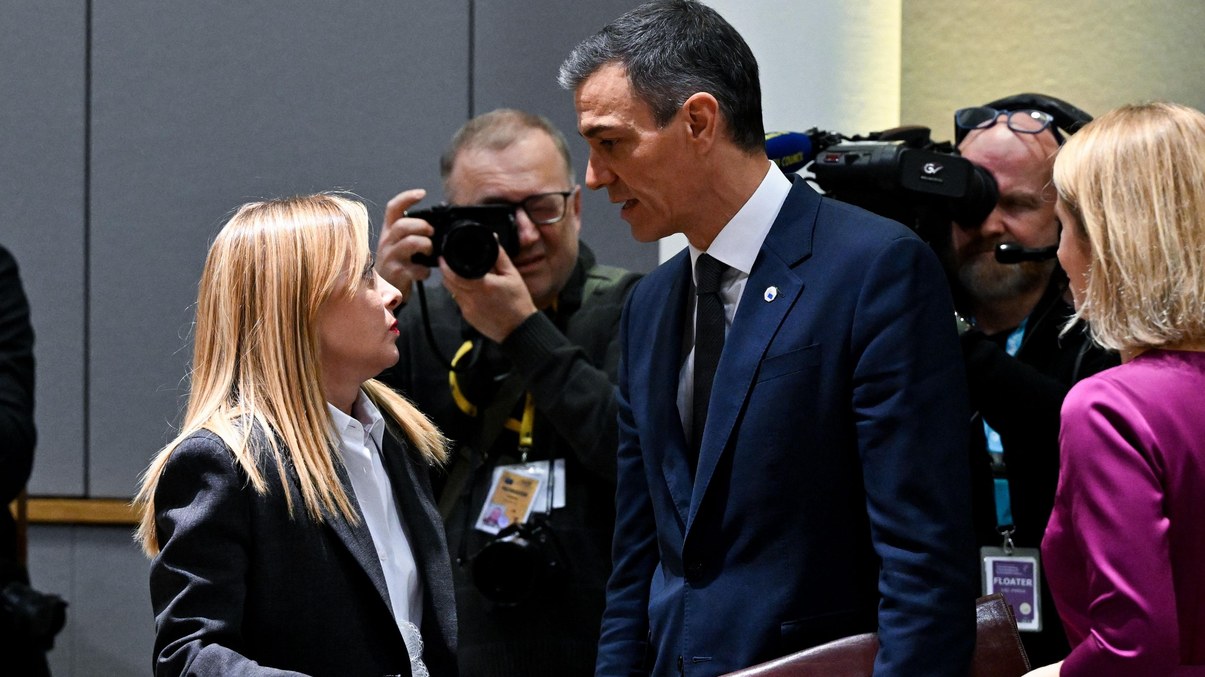 Pedro Sánchez y Giorgia Meloni en Bruselas