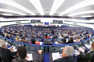 Roberta Metsola en el hemiciclo del Parlamento Europeo